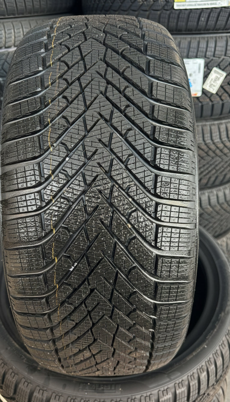 Pirelli scorpion winter 2 235/40r20 xl 96v